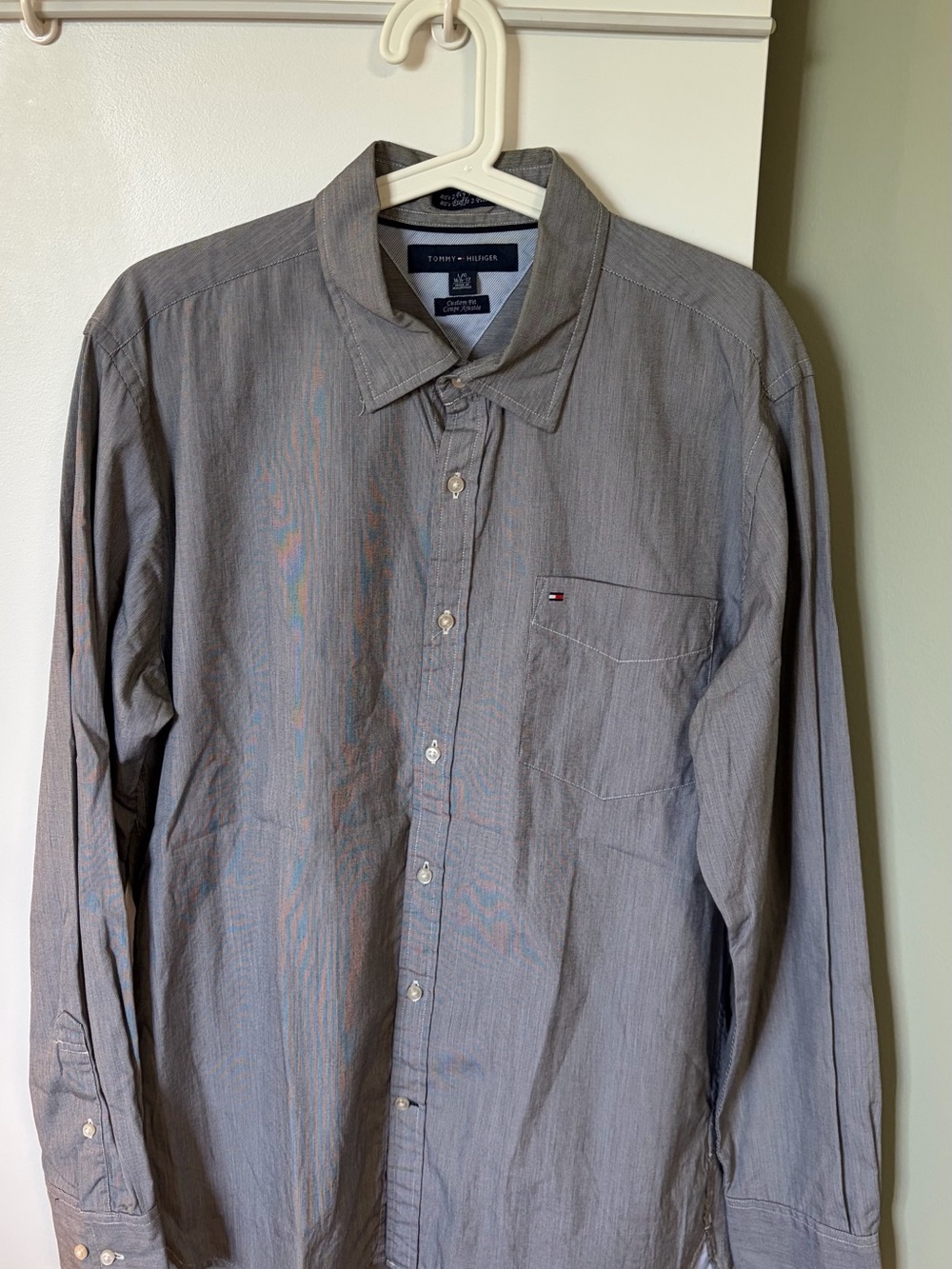 Tommy Hilfiger Men's Light Gray Long-Sleeve Button-Down Shirt